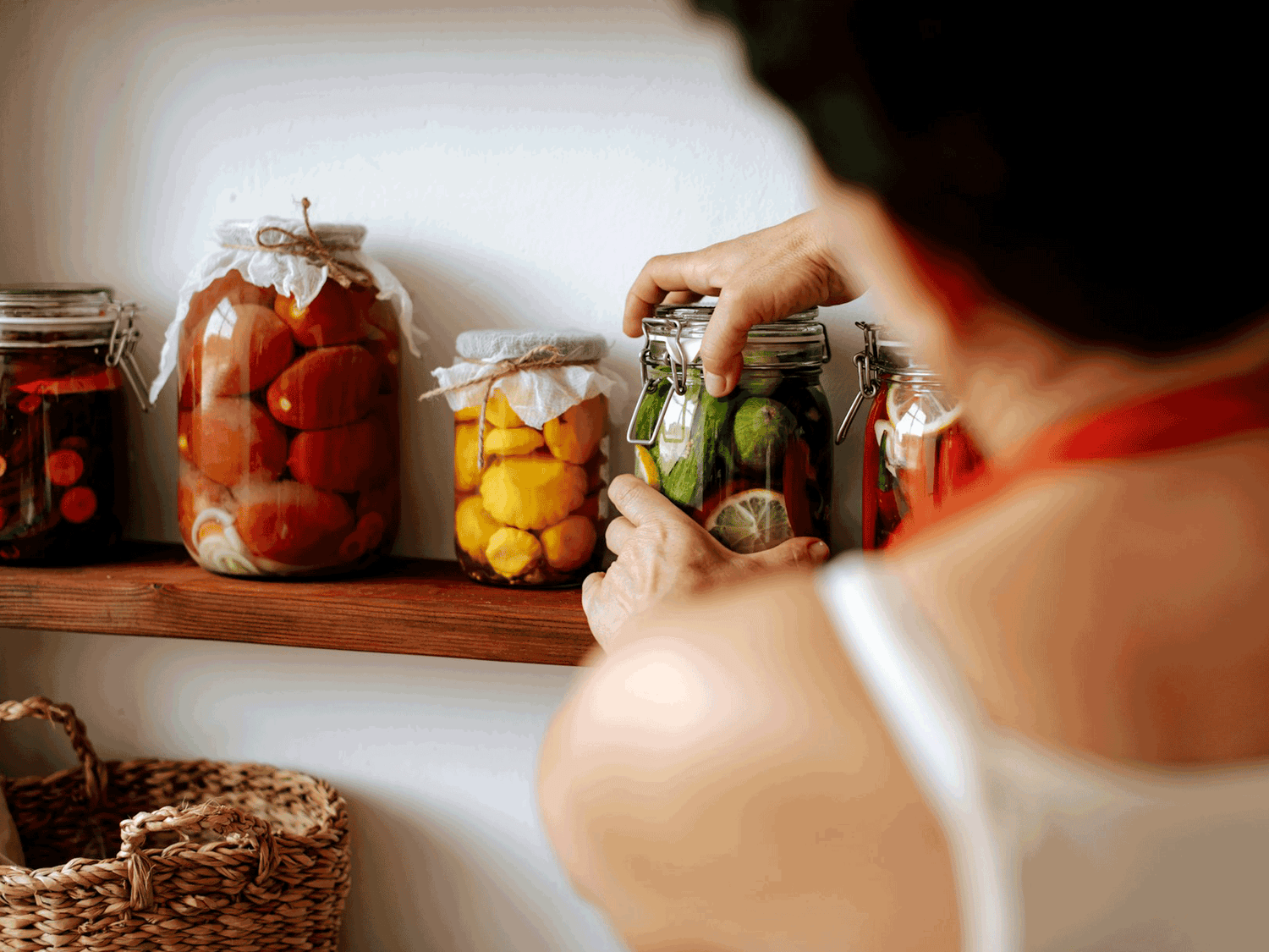 Lagerung und Haltbarkeit von selbstgemachten Lebensmitteln – Tipps zur richtigen Aufbewahrung für Frische und Sicherheit