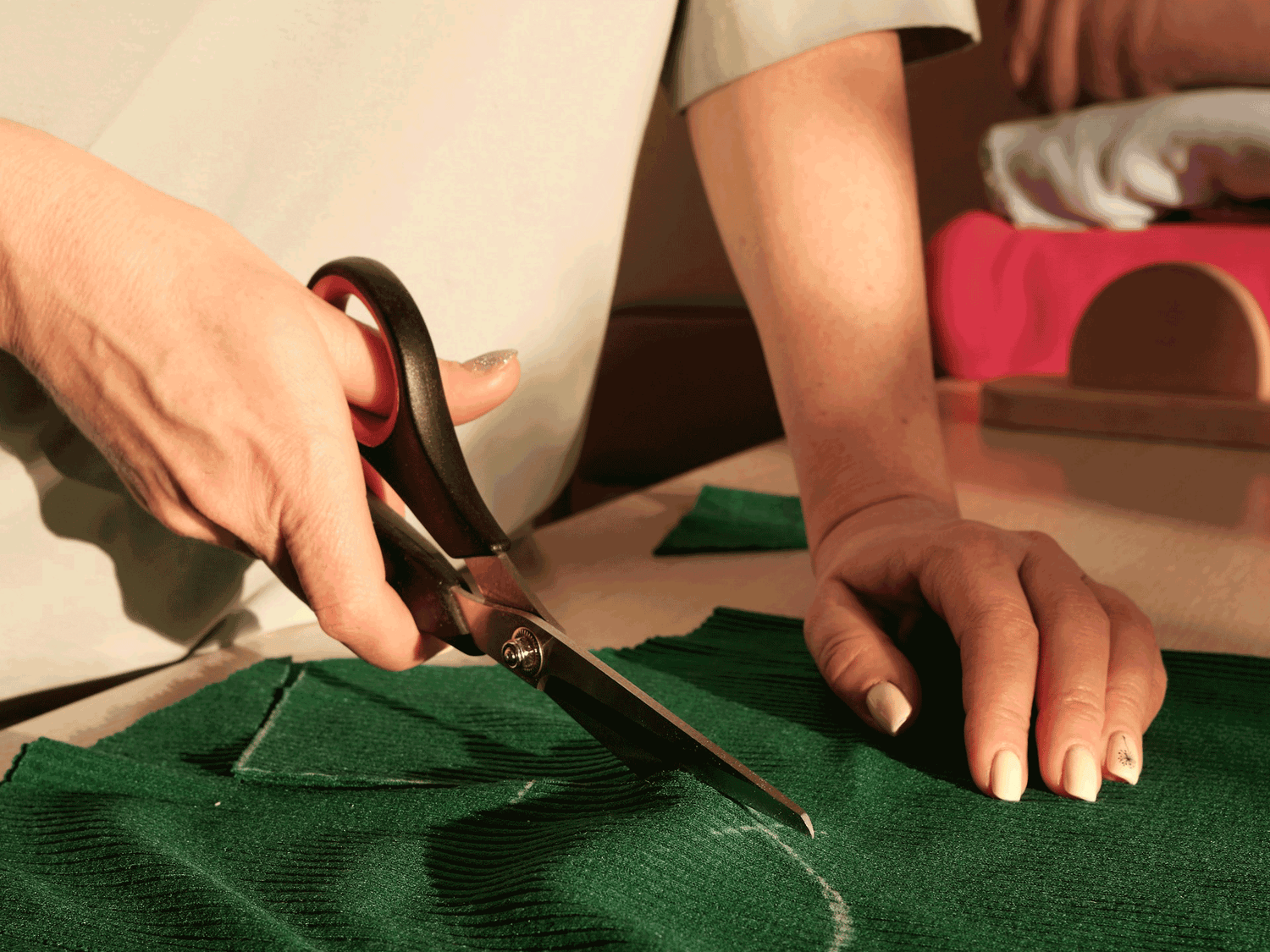 Care & Repair: Lieblingskleidung nachnÀhen, Schnitte machen, NÀhen lernen, reparieren, pflegen, Klamotten, Kleiderschrank