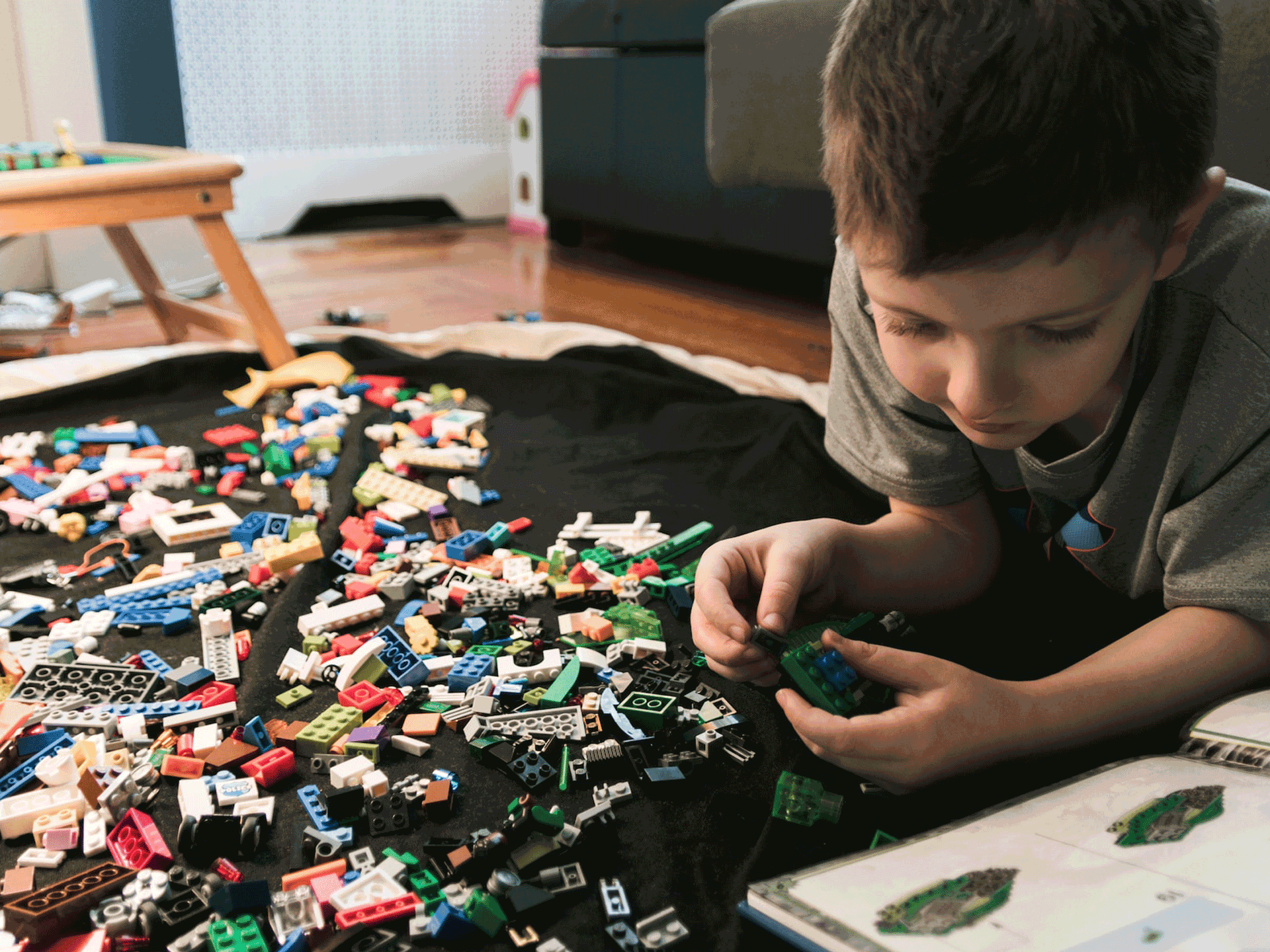 SUPERCRAFT für Kinder und 5 Tipps, wie du dein Kind zu mehr Kreativität ermutigst, kreativ mit Kindern, Wieso Kreativität so gesund und wichtig ist, Spielerisch kreativ sein, Vorteile Kreativität, Kreativität hilft uns