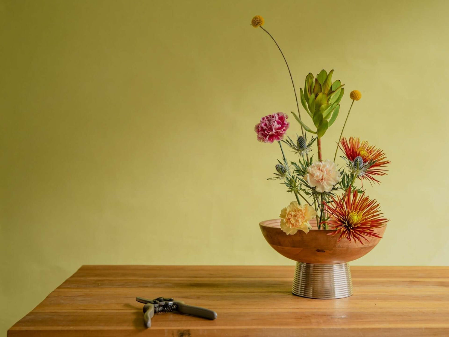 Ikebana – Die stille Kunst des Blumenarrangierens