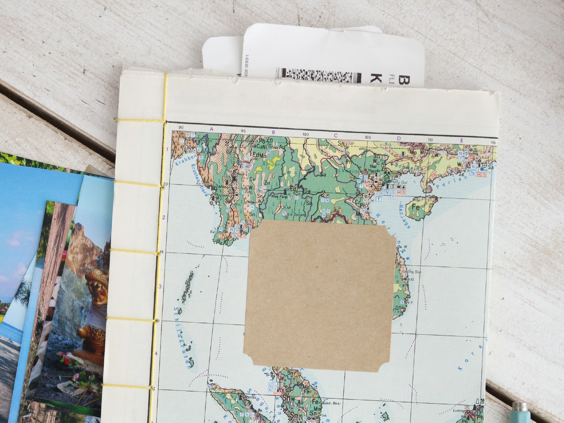 DIY-Anleitung: Reisetagebuch aus alten Atlasseiten selber nähen