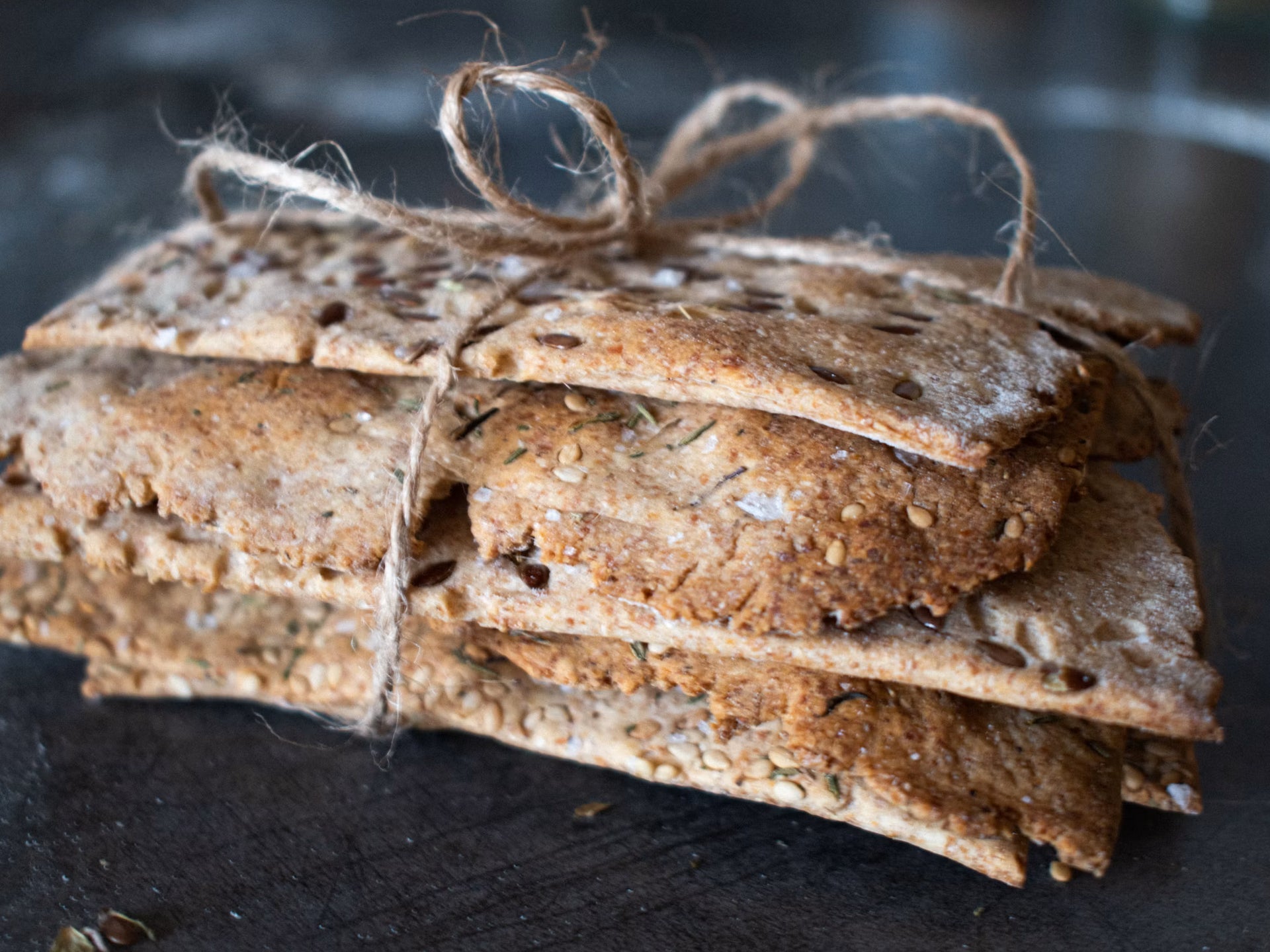Rezept: Ein Stück Schweden aus dem Ofen - Knäckebrot selber machen