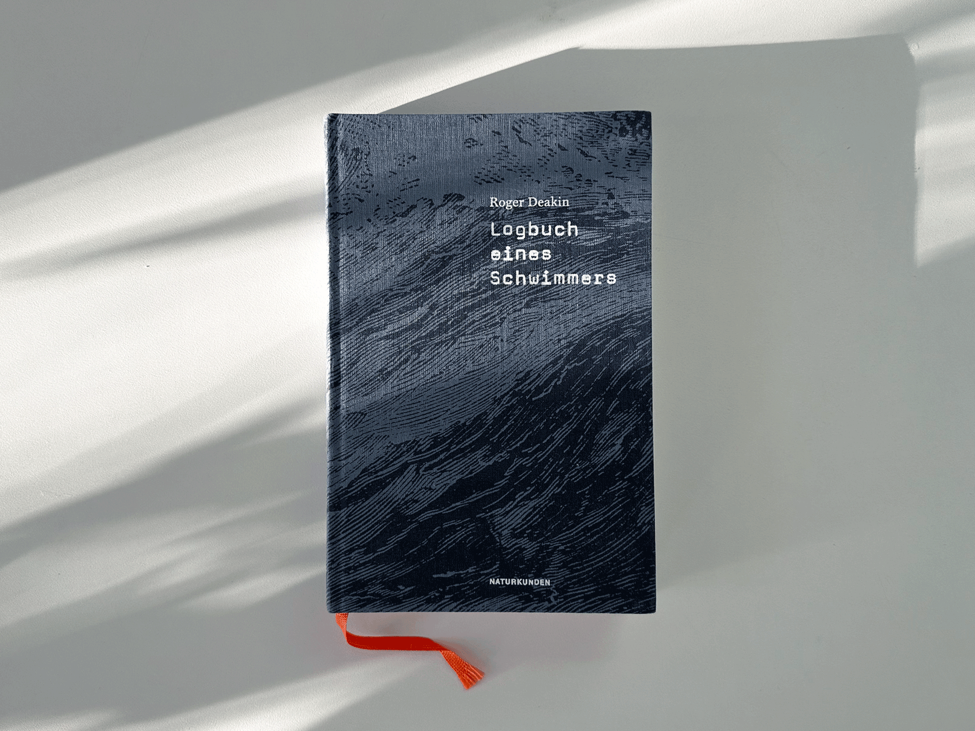 Buchtipp „Logbuch eines Schwimmers“ – faszinierende Weltentdeckung aus der Froschperspektive lesen und erleben