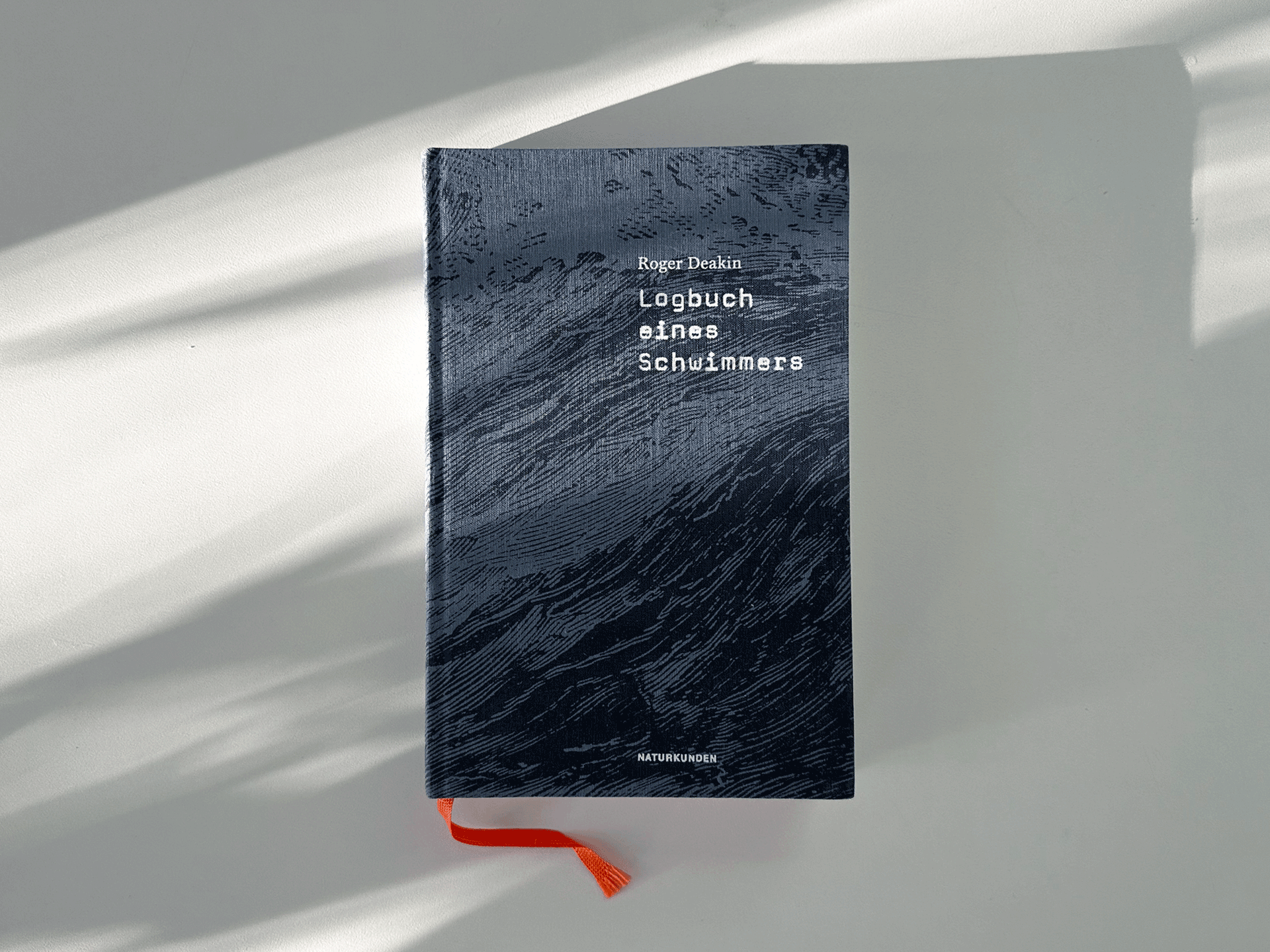 Buchtipp „Logbuch eines Schwimmers“ – faszinierende Weltentdeckung aus der Froschperspektive lesen und erleben