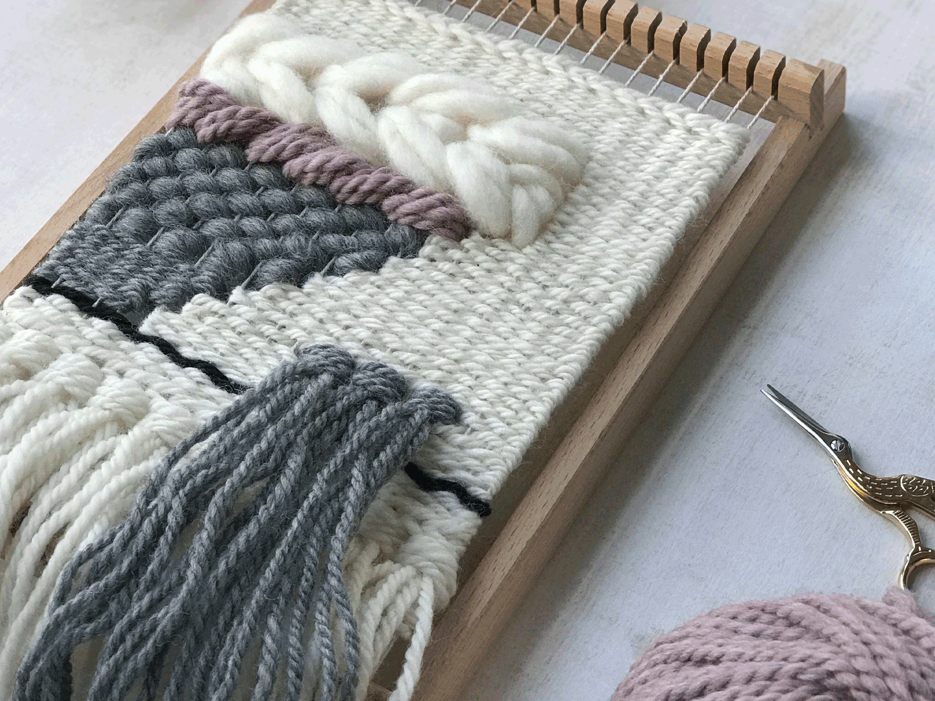Weben lernen – Kreative Techniken und DIY-Anleitungen im supercraft Club – Handwerk und Textilkunst entdecken