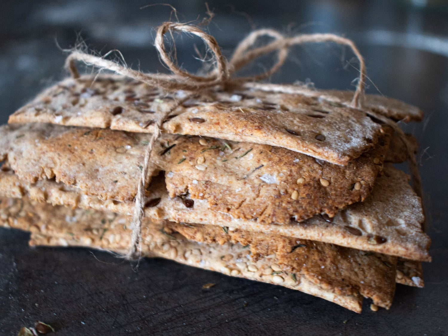 Rezept: Ein Stück Schweden aus dem Ofen - Knäckebrot selber machen