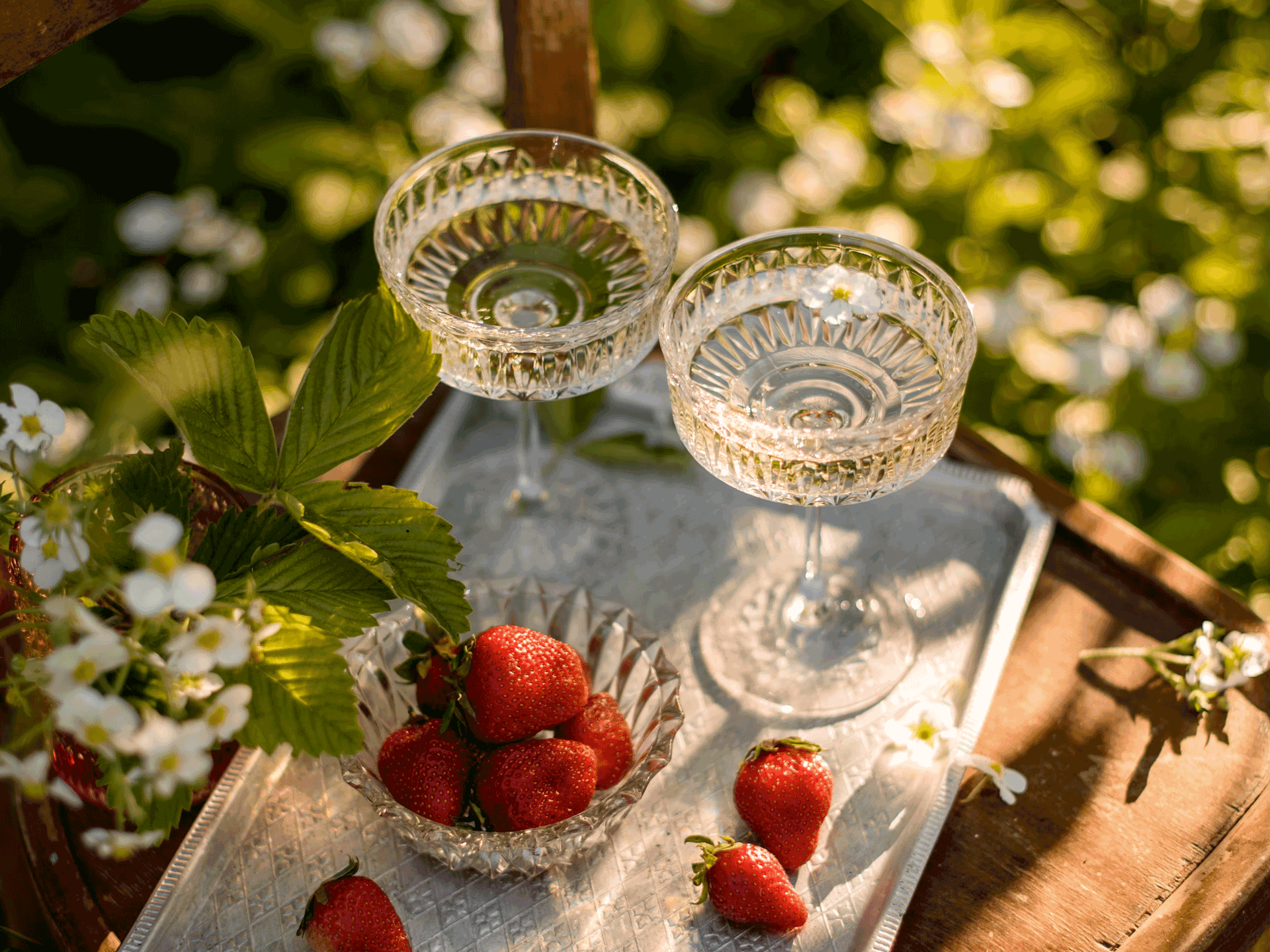 Rezept: Maibowle mit und ohne Umdrehungen